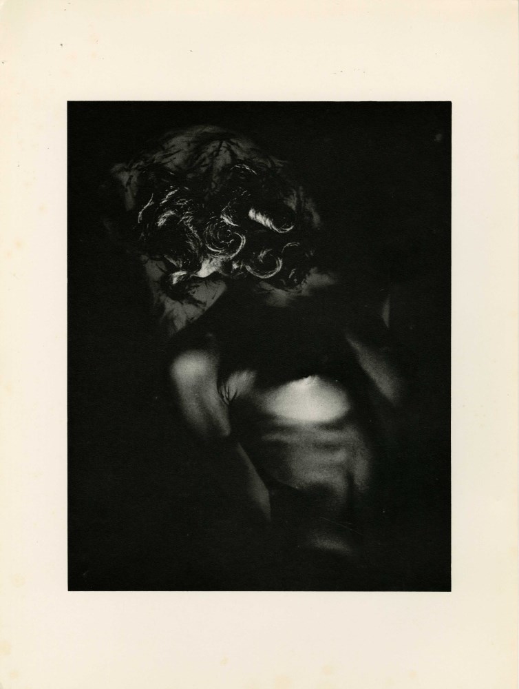 Lot #2950: ERWIN BLUMENFELD - Solarized Nude - Original photogravure
