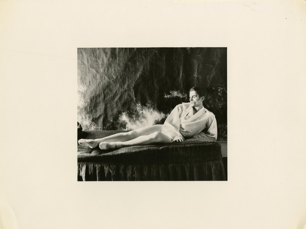 Lot #2462: CECIL BEATON - Rudolf Nureyev - Original vintage photogravure