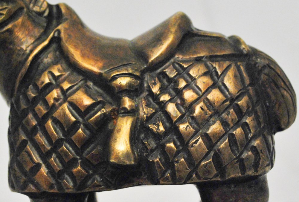 Lot #1588: FERNANDO BOTERO [imputée] - Caballo con Ojos Vendados II (Dorado) (miniatura) - Bronze scuplture with natural patina