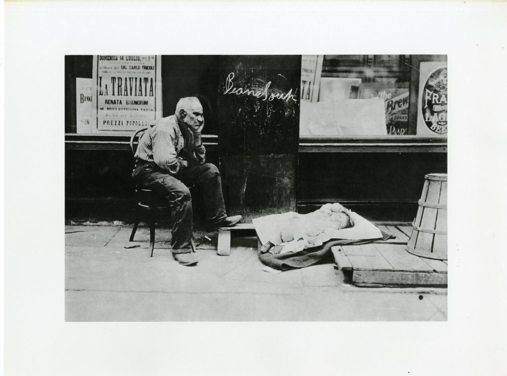 Lot #3004: LEWIS HINE - Summer on the East Side, New York - Original photogravure