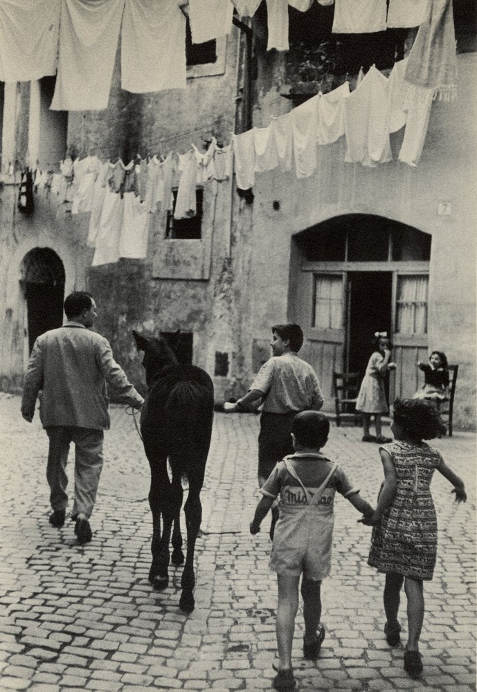 Lot #2852: HENRI CARTIER-BRESSON - Romain Carre #07 - Original vintage photogravure